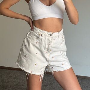 Angel Kiss White Floral Embroidered Women's Shorts size:13/31